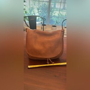 Vintage Coach shoulder/ crossbody bag in tan/honey